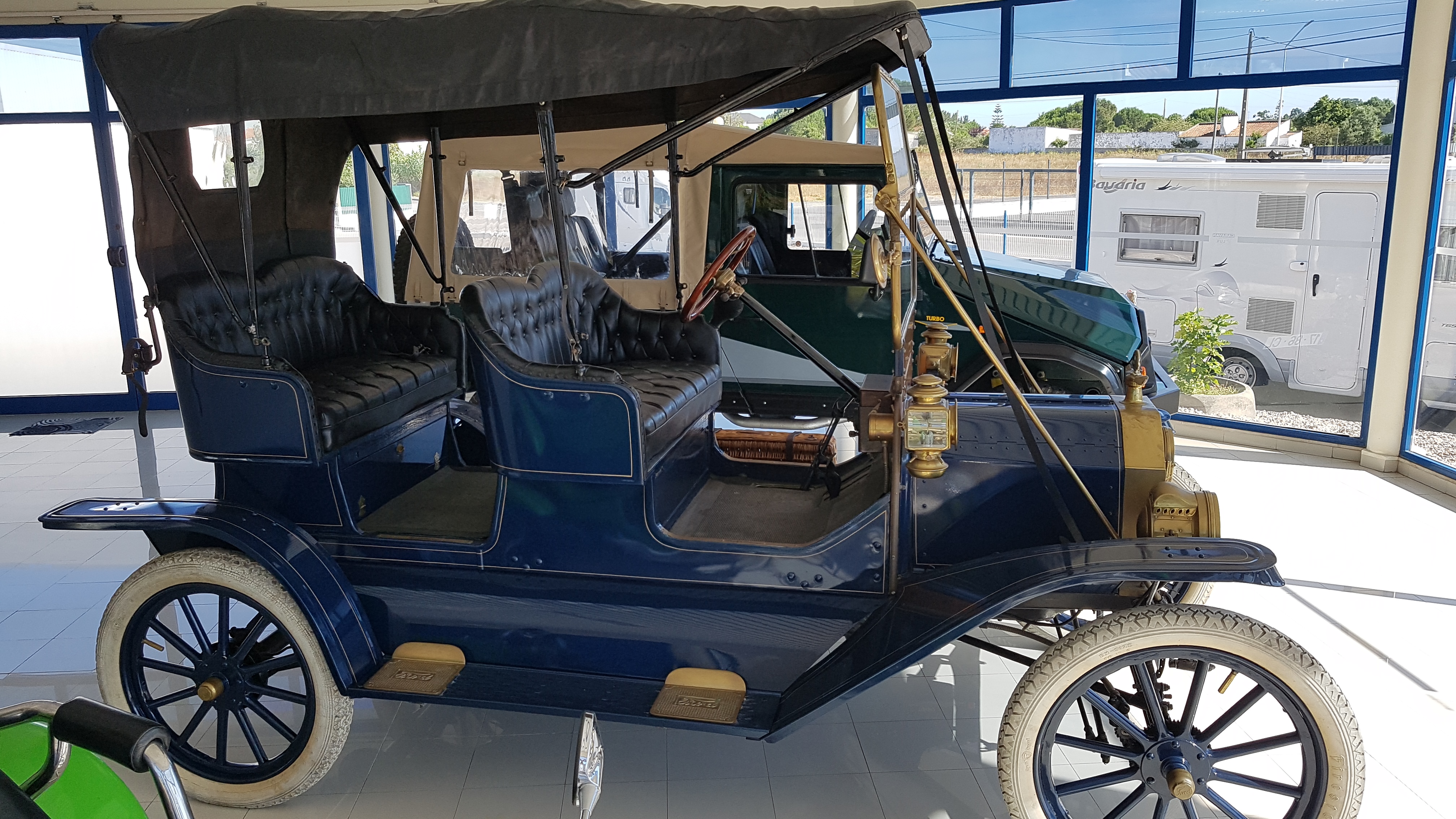 FORD T