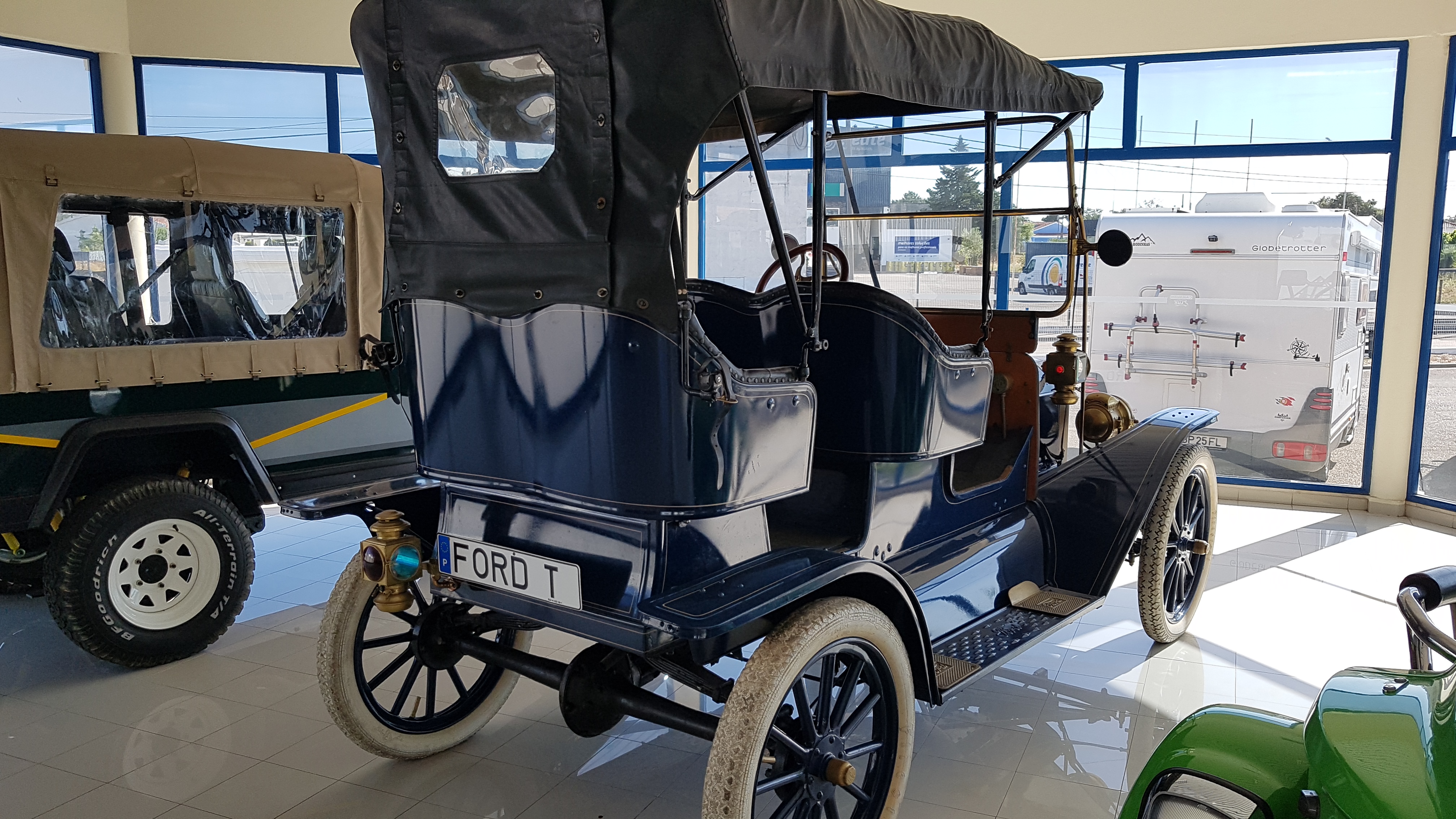 FORD T