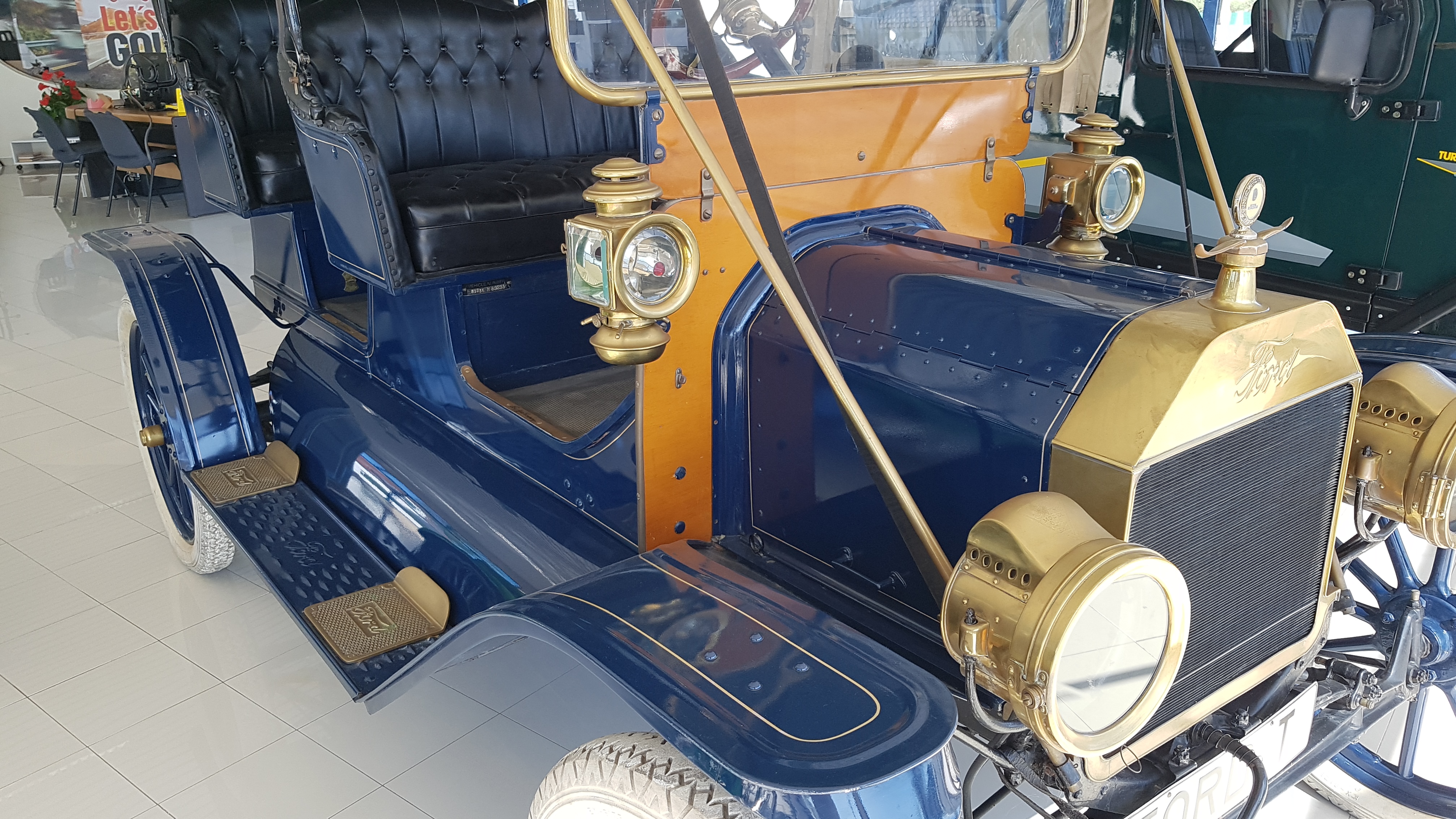 FORD T