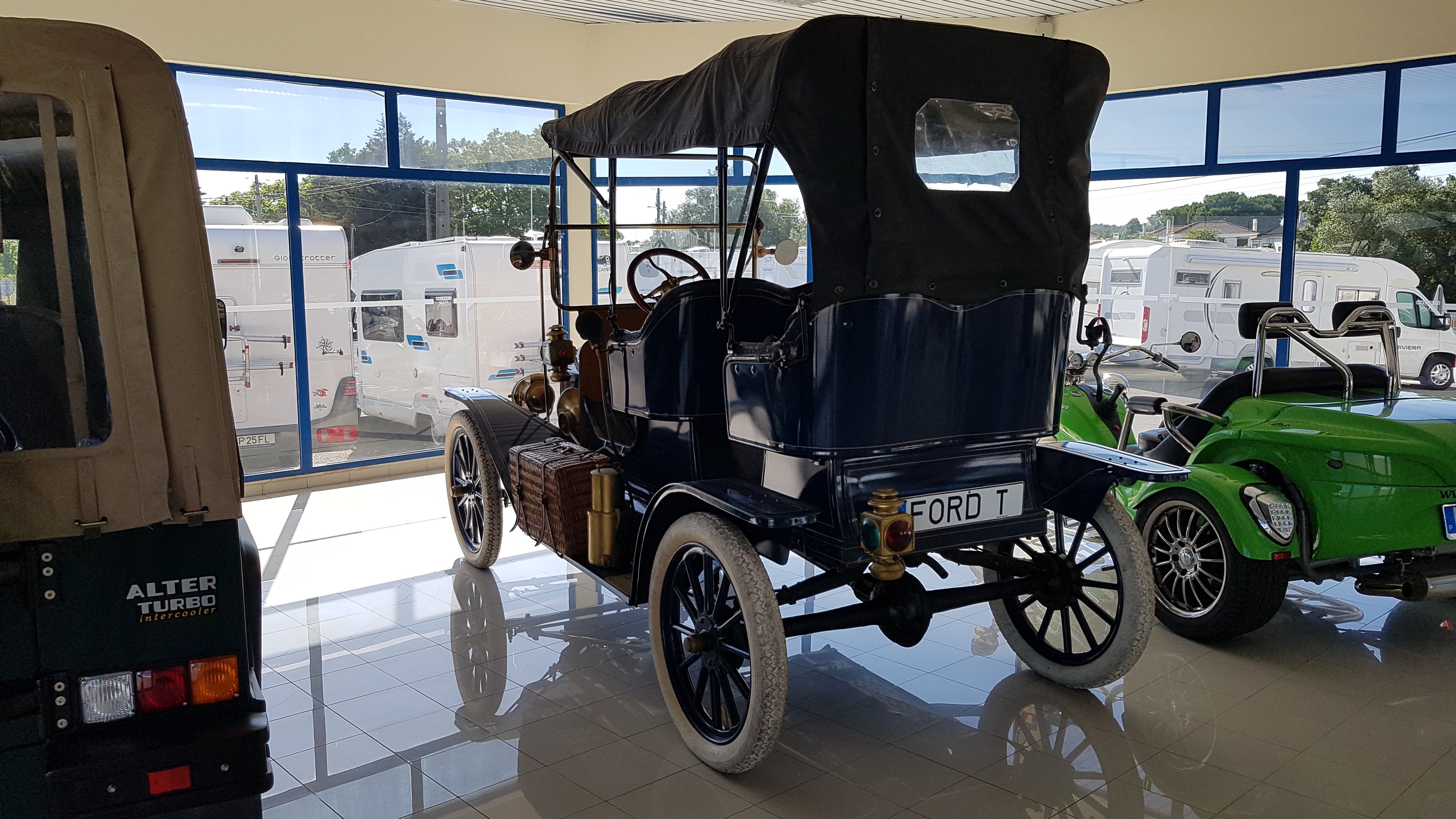 FORD T